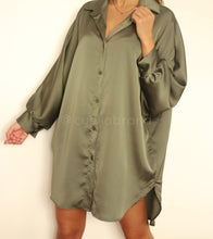 Carregar imagem no visualizador da galeria, Blusa CY07 (verde tropa)
