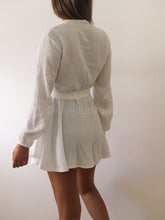 Carregar imagem no visualizador da galeria, Blusa CY04 (branca)
