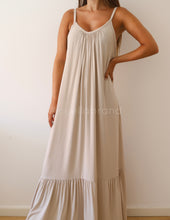 Carregar imagem no visualizador da galeria, Vestido CY16 (bege)
