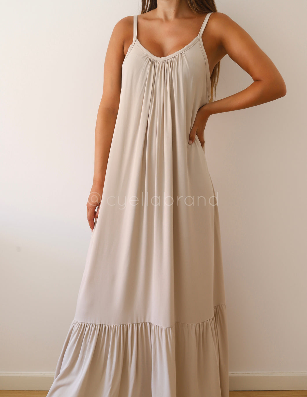 Vestido CY16 (bege)