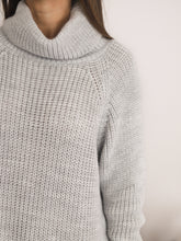 Carregar imagem no visualizador da galeria, Camisola CY08
